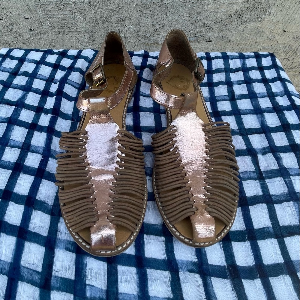 Rose Metallic sandals